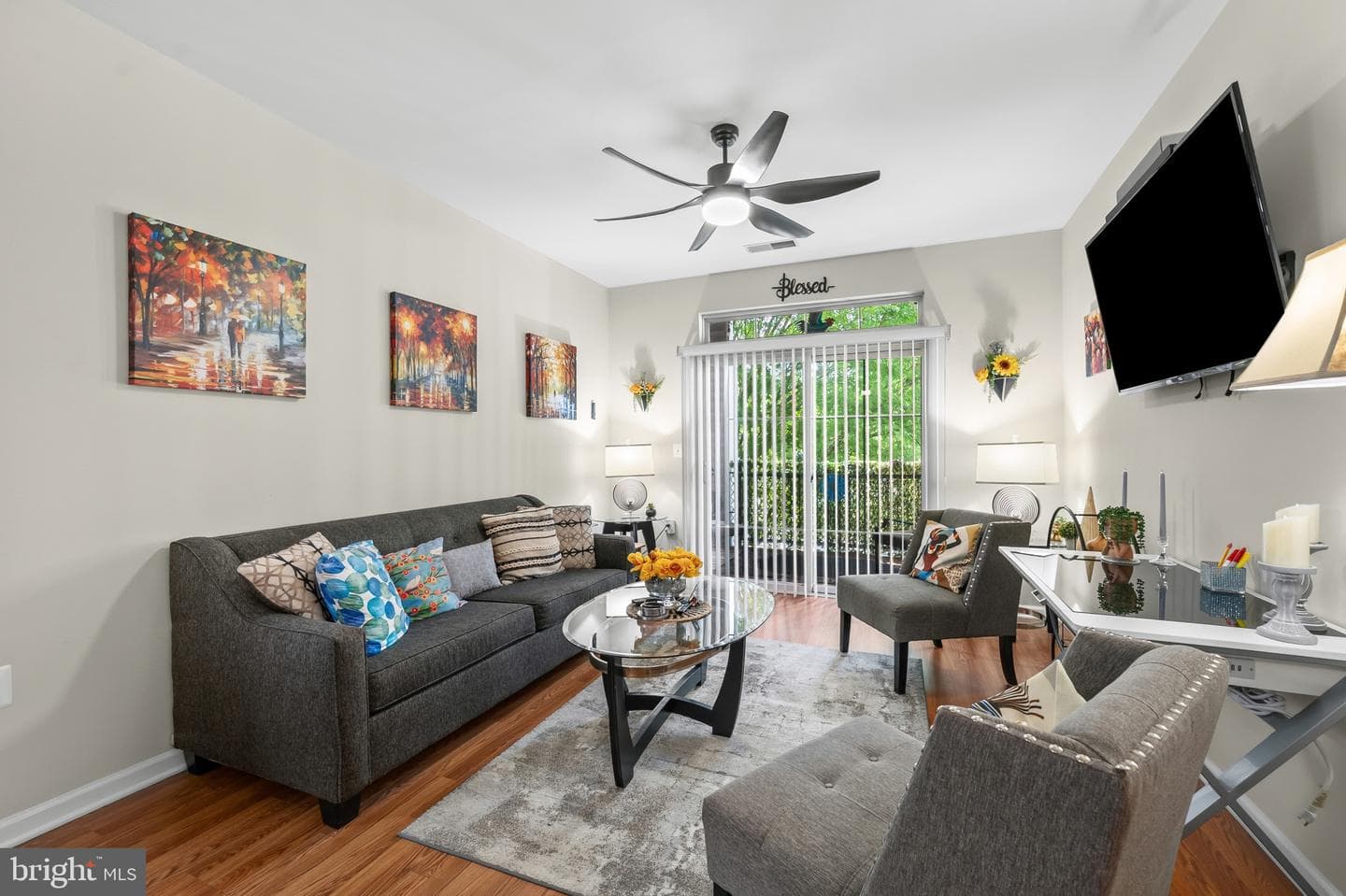 1321 Karen Boulevard #301 photo 3