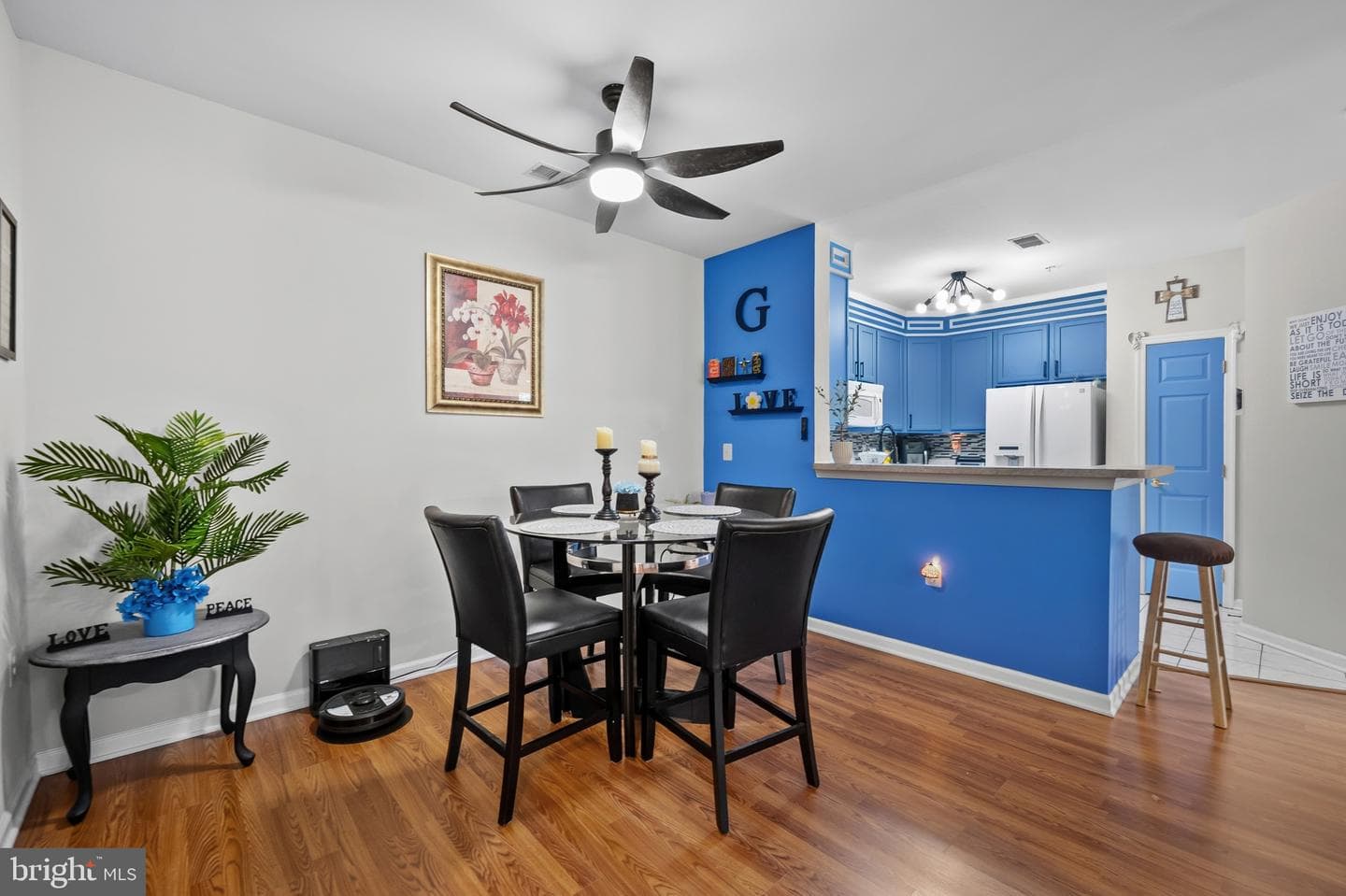 1321 Karen Boulevard #301 photo 9