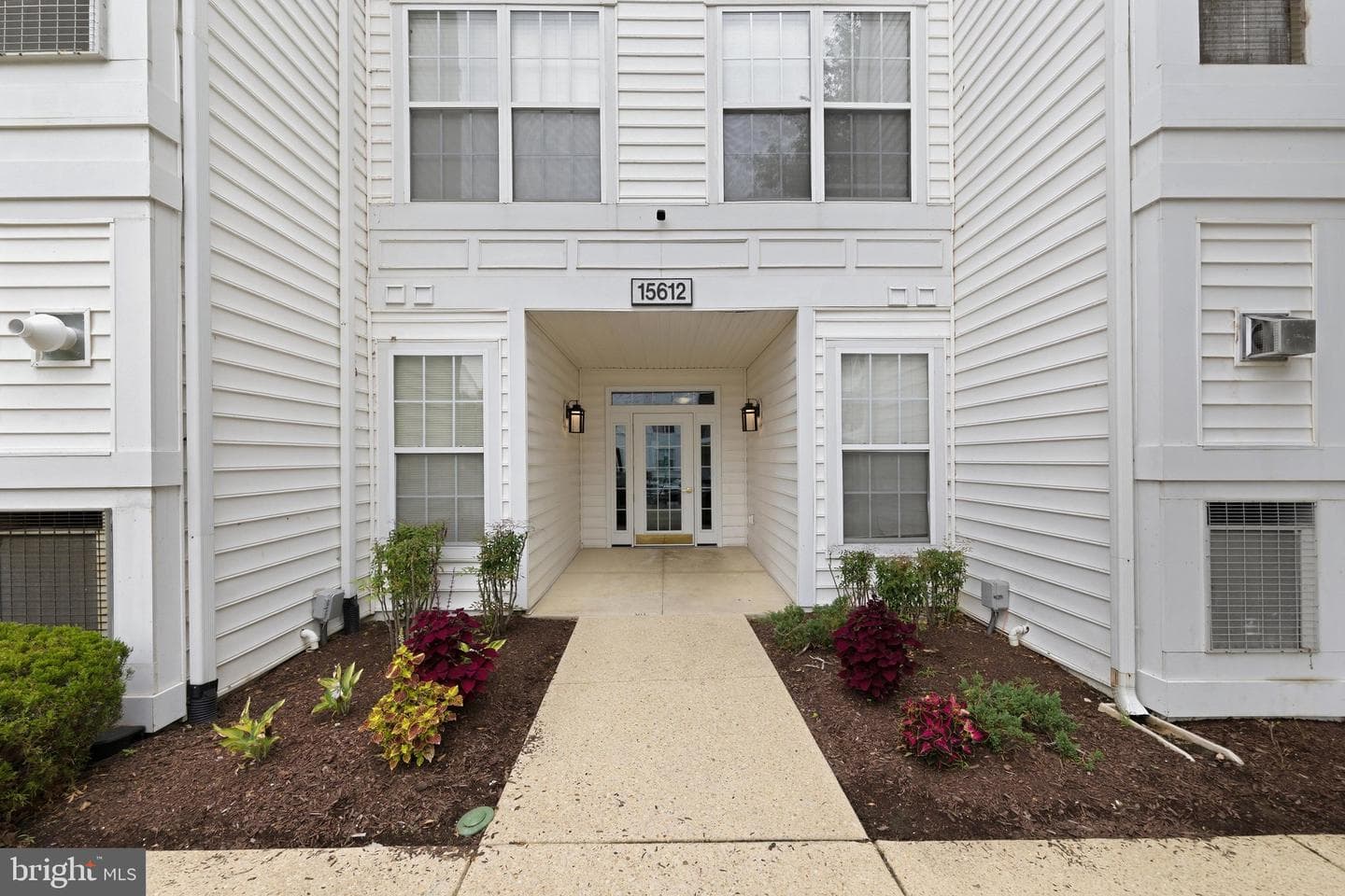 15612 Everglade Lane #404 photo 3