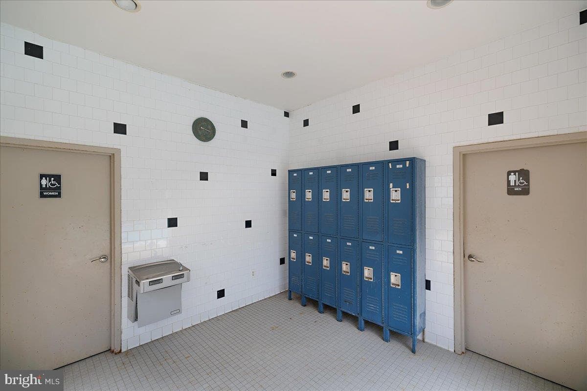 15612 Everglade Lane #404 photo 38