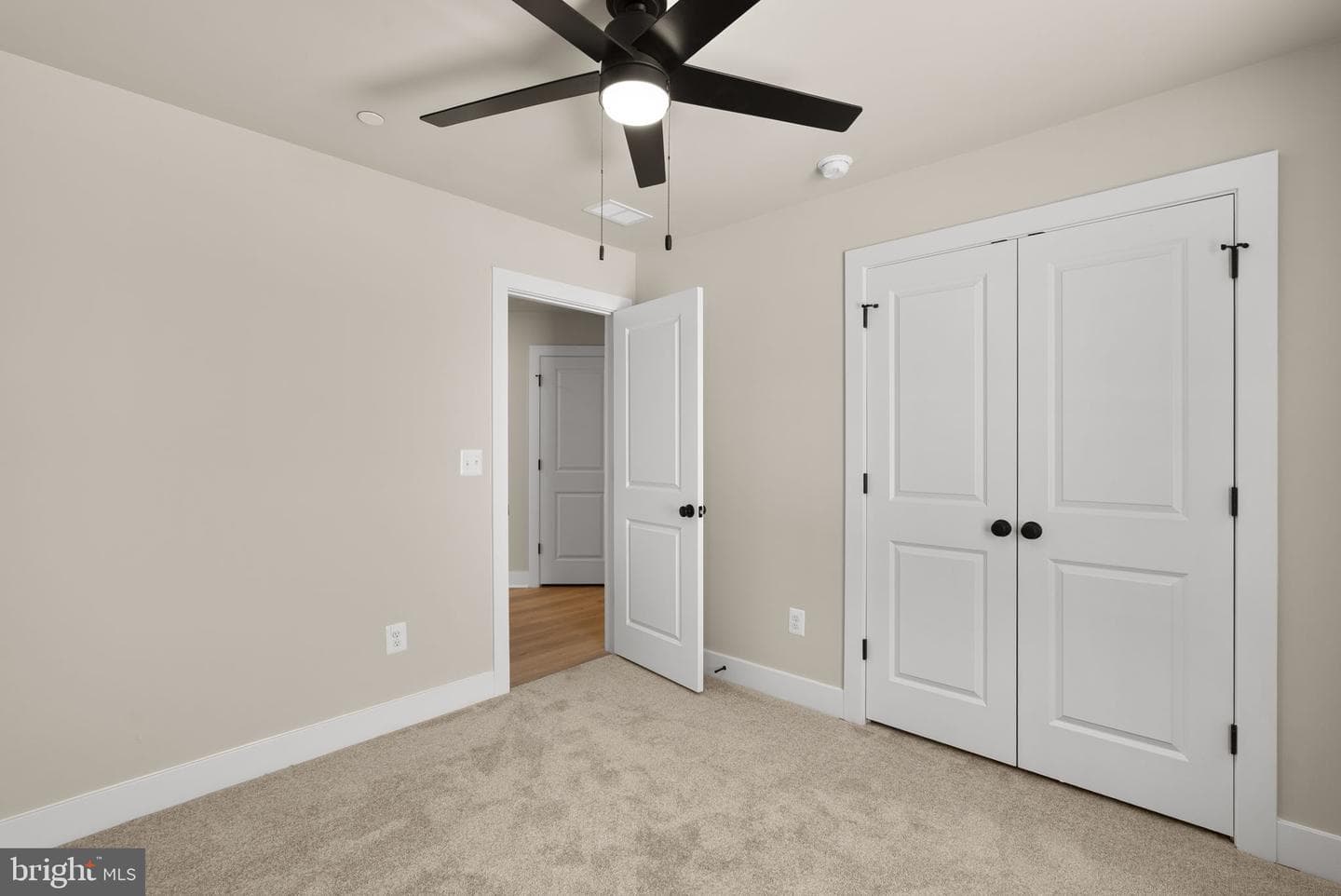 16203 Pennsbury Drive photo 32