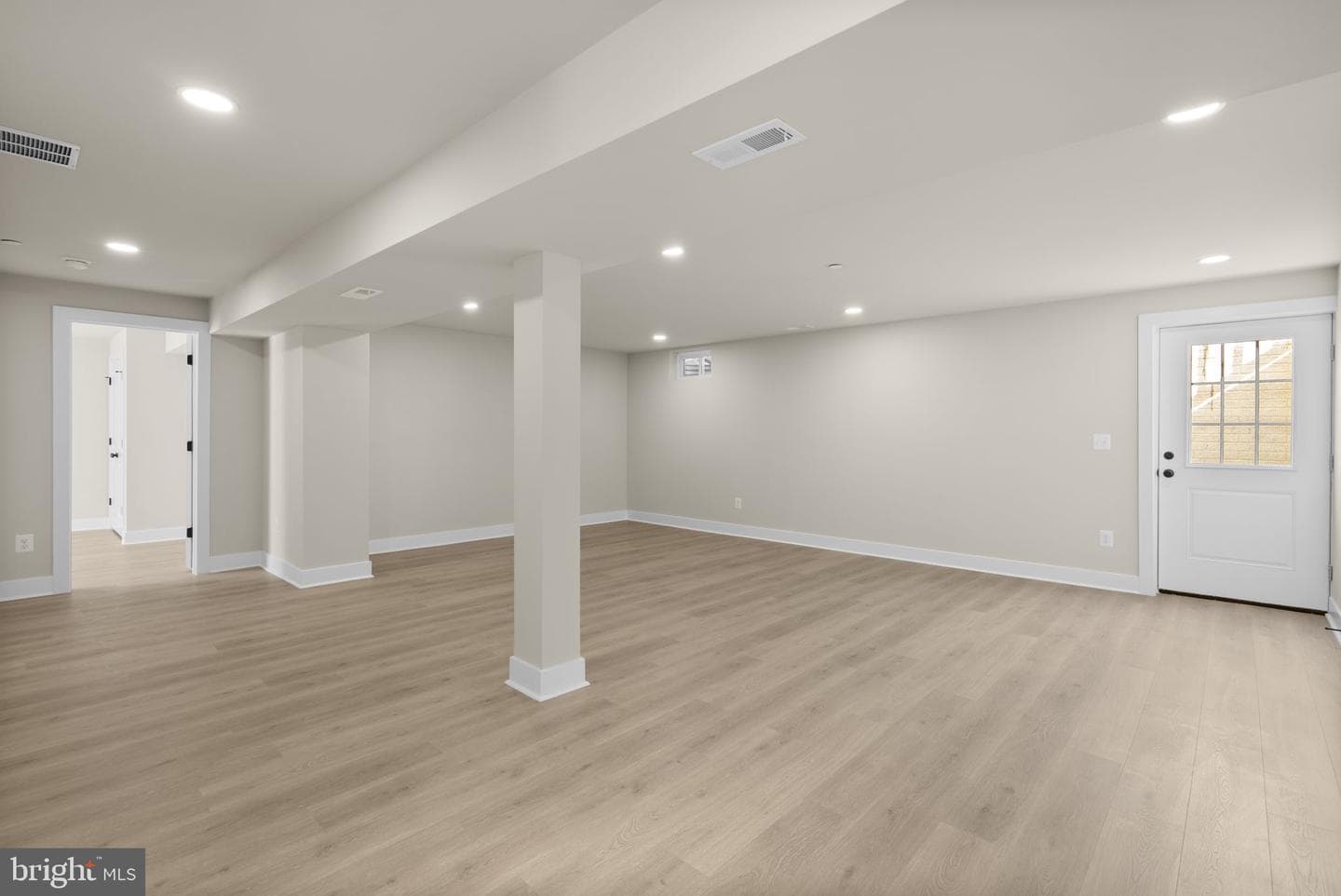 16203 Pennsbury Drive photo 37
