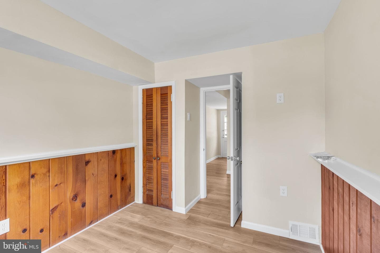 7536 Abbington Drive photo 16