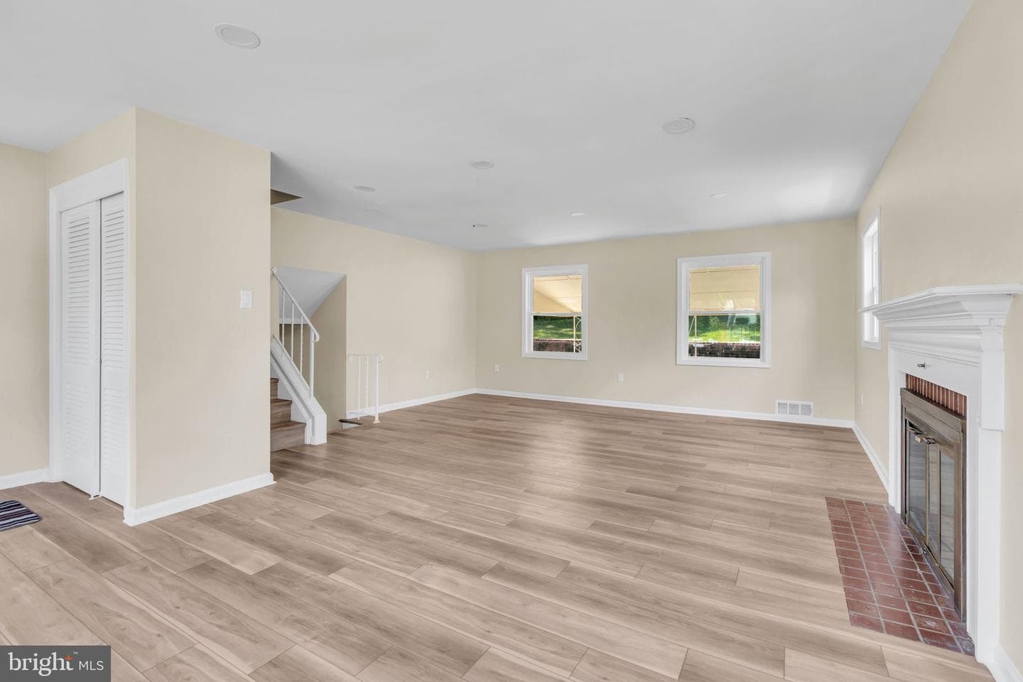 7536 Abbington Drive photo 3