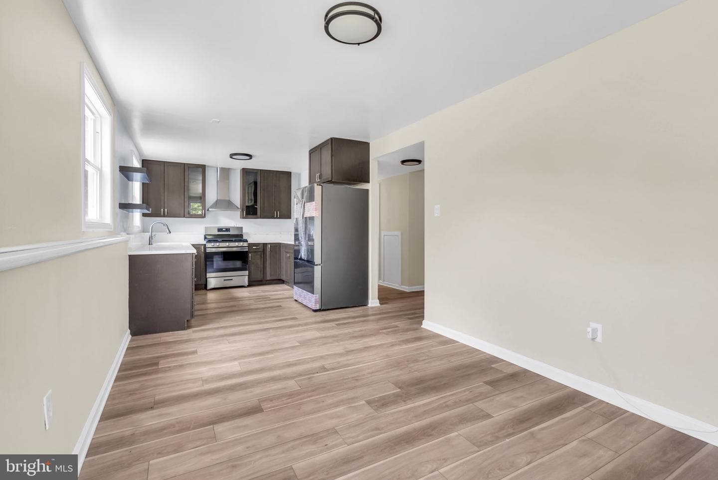 7536 Abbington Drive photo 9