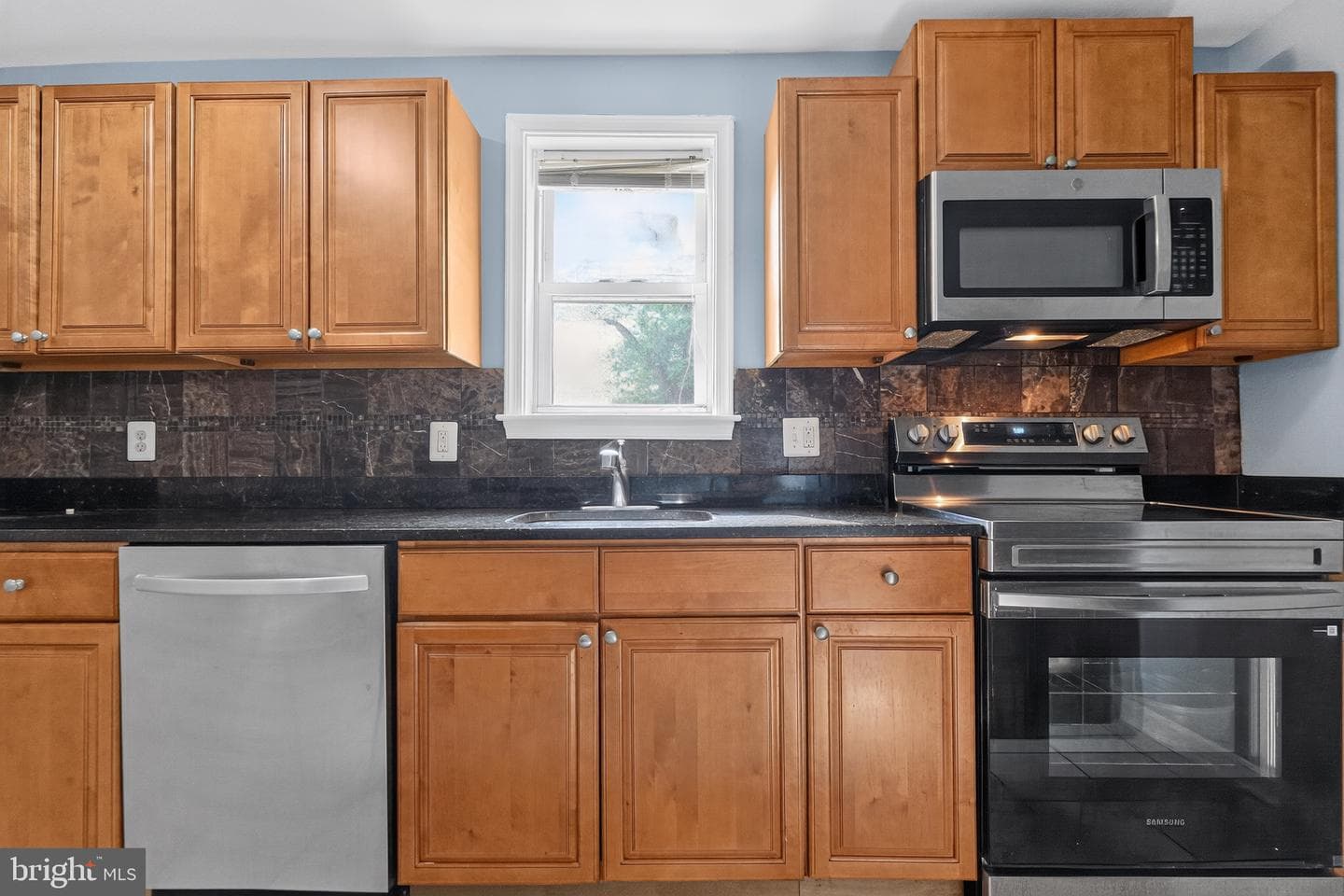 1113 Jansen Avenue photo 16