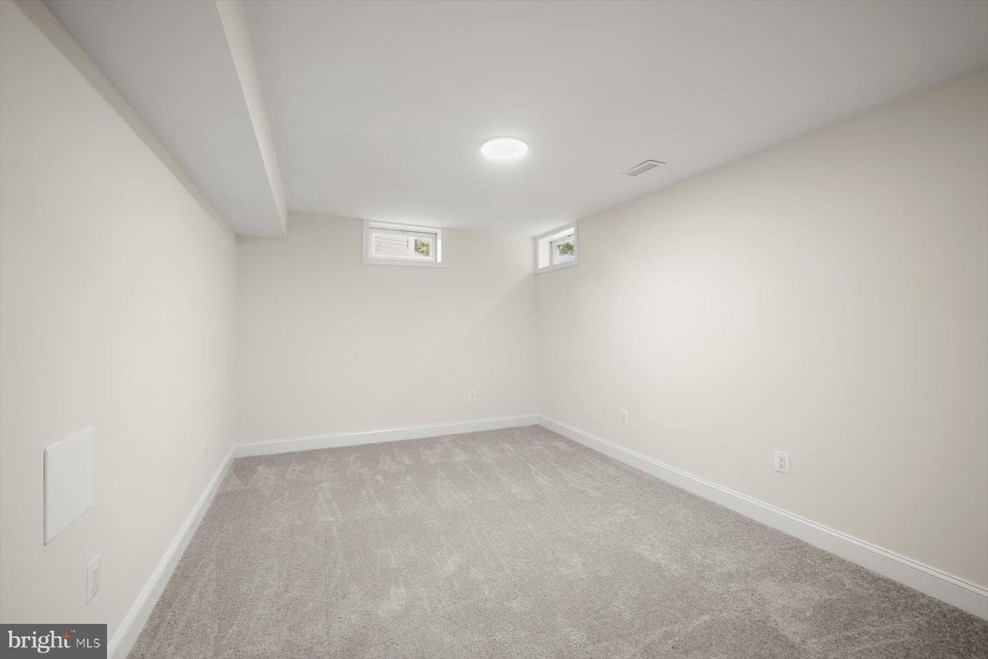 9310 Biemans Terrace photo 32