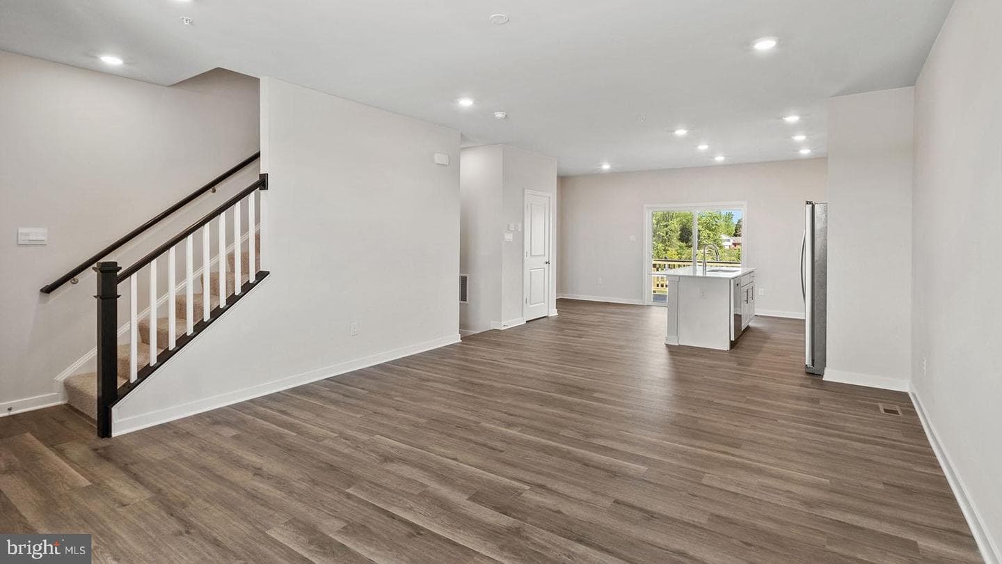7535 Silver Thread Way photo 26
