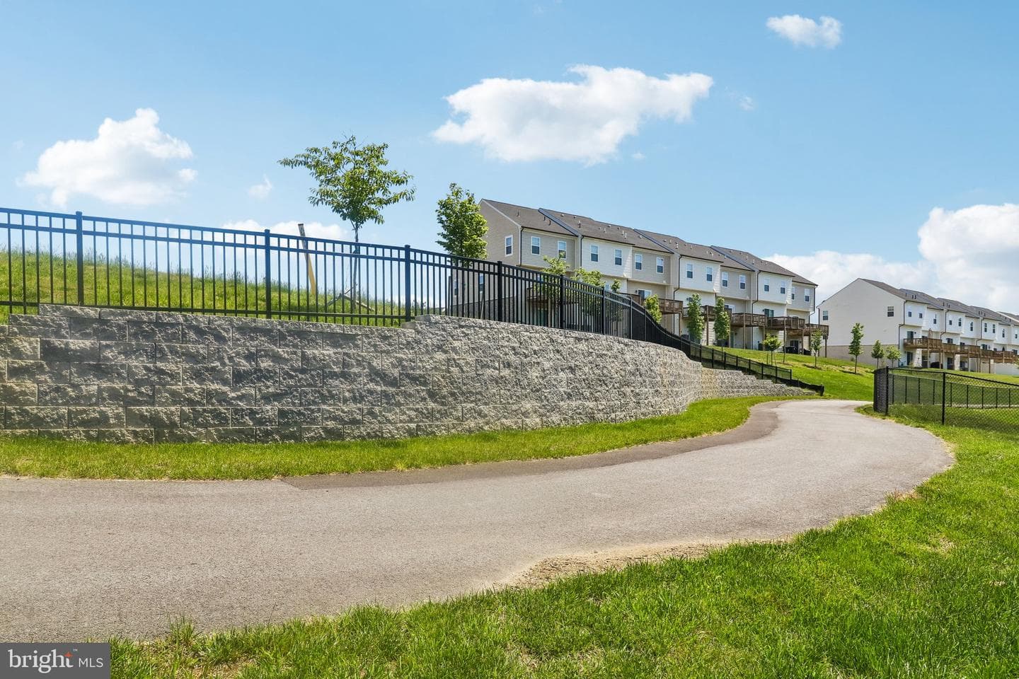 7535 Silver Thread Way photo 28
