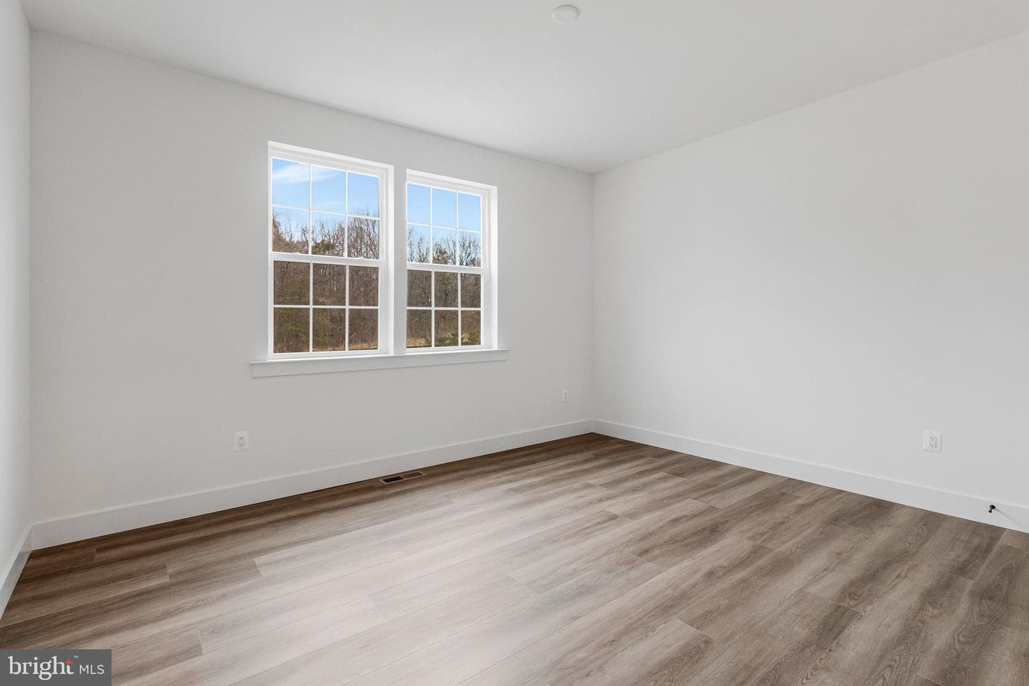 2013 Saint James Road photo 25