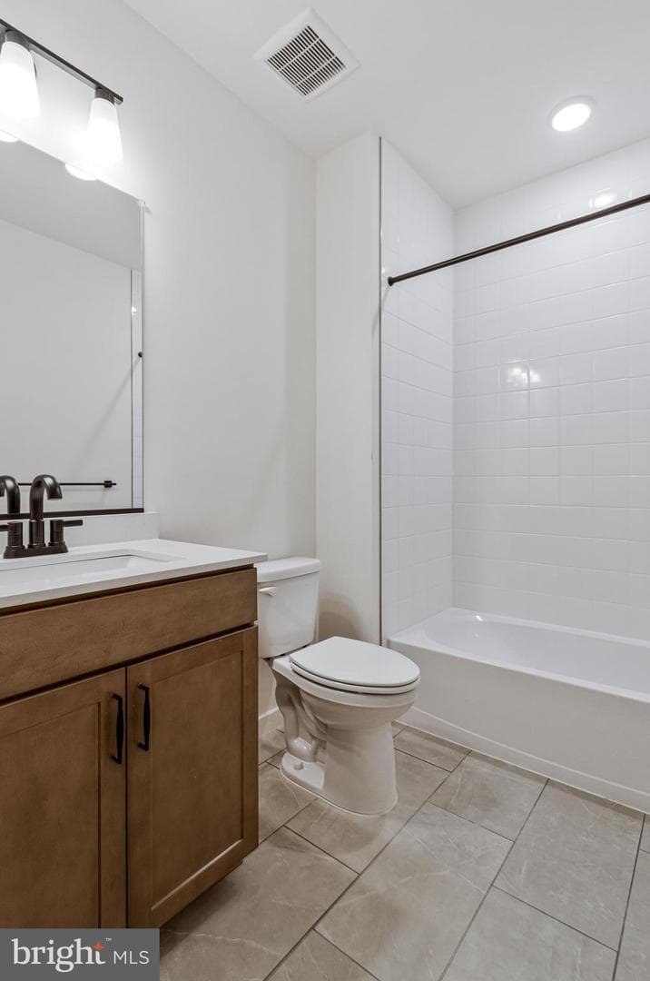 2013 Saint James Road photo 74