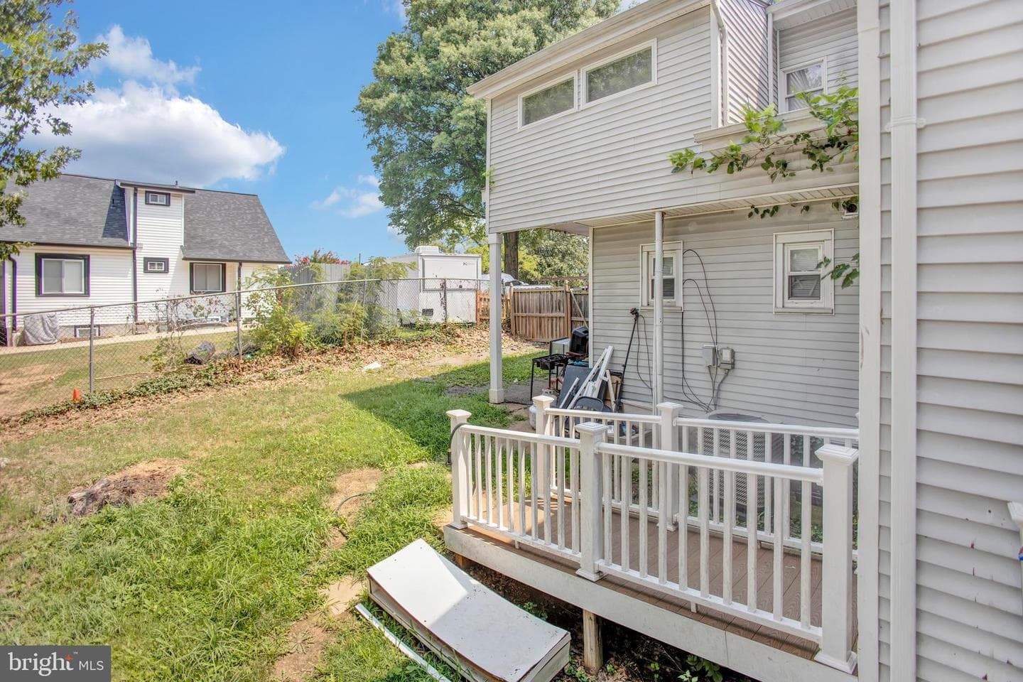 8526 Adelphi Road photo 9