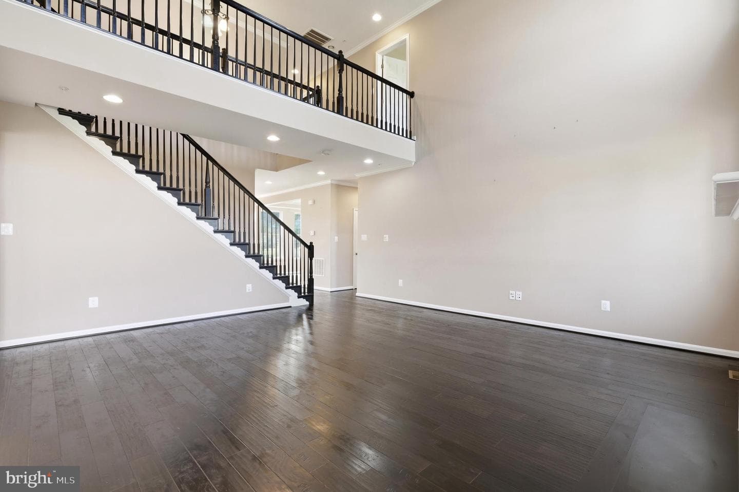 2700 Lake Forest Drive photo 11