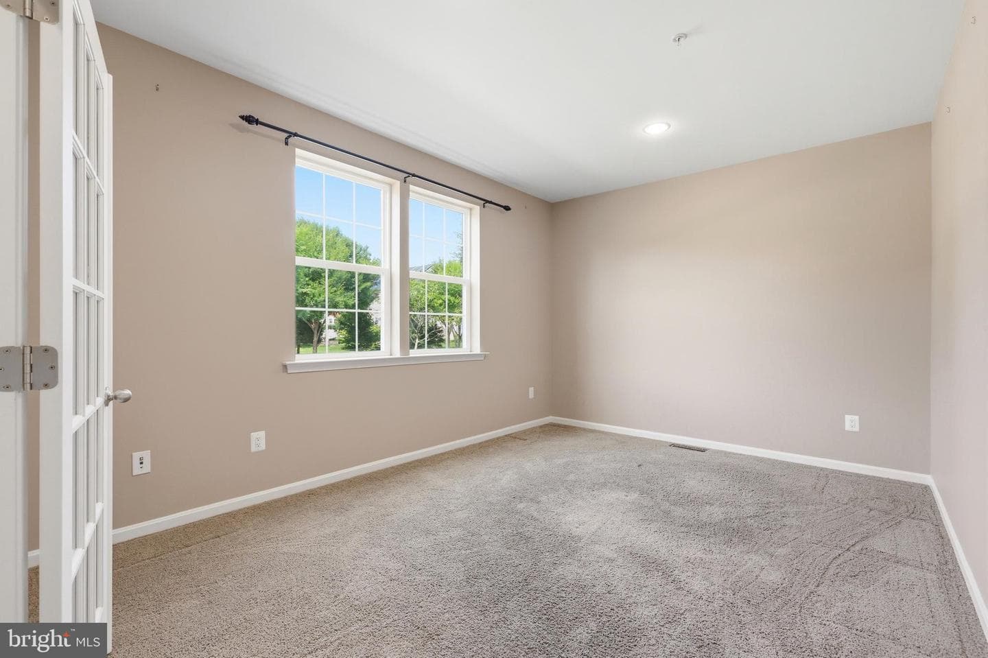 2700 Lake Forest Drive photo 19
