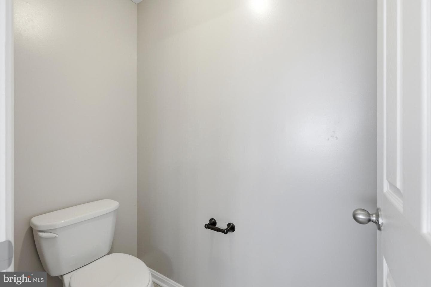 2700 Lake Forest Drive photo 29