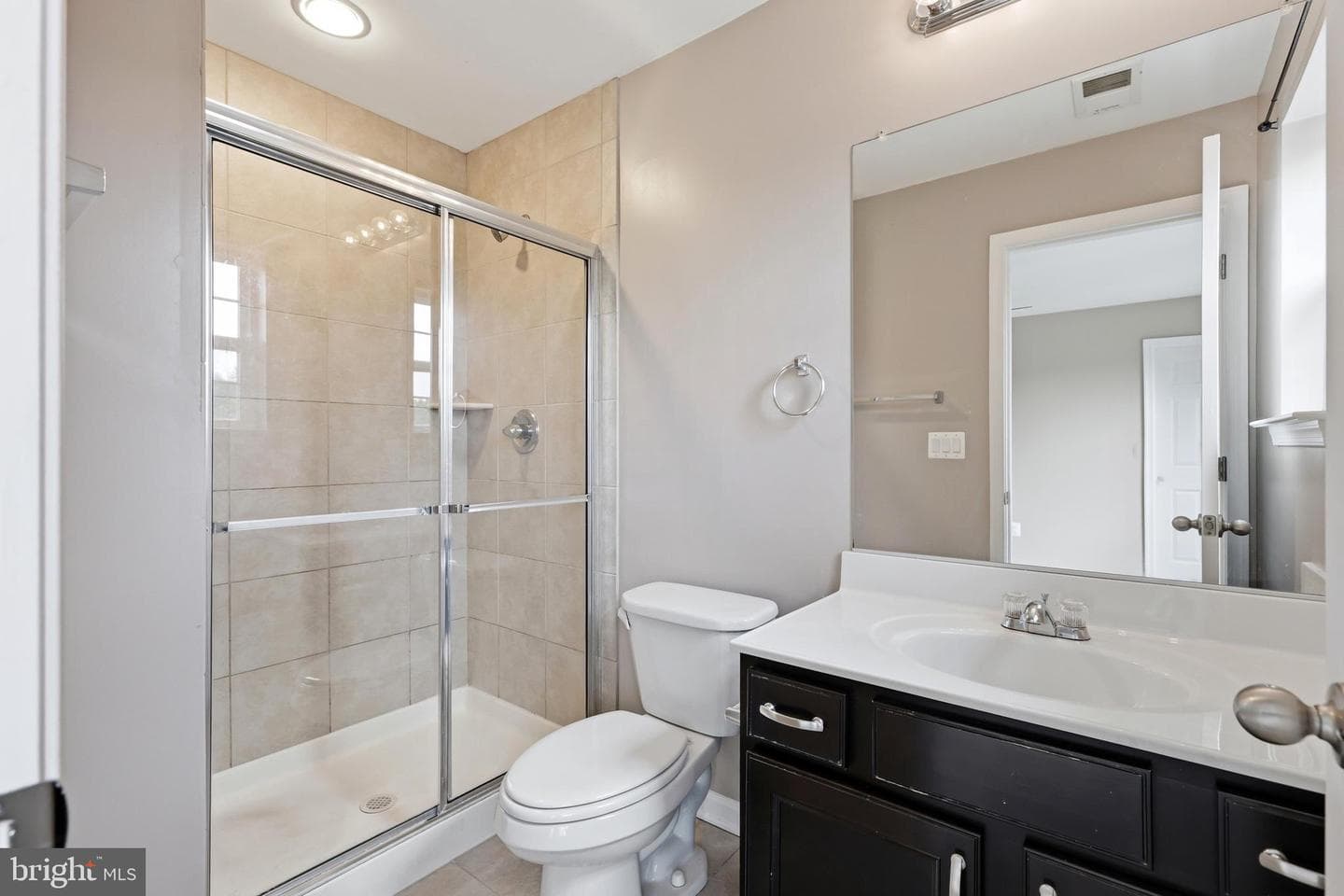 2700 Lake Forest Drive photo 40