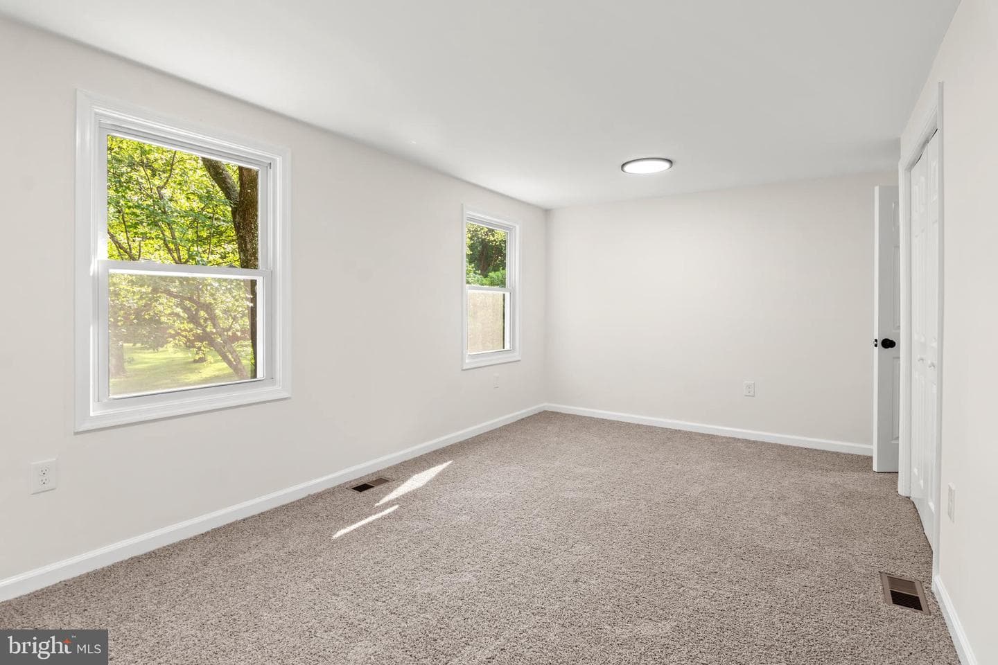 9417 Fairhaven Avenue photo 40
