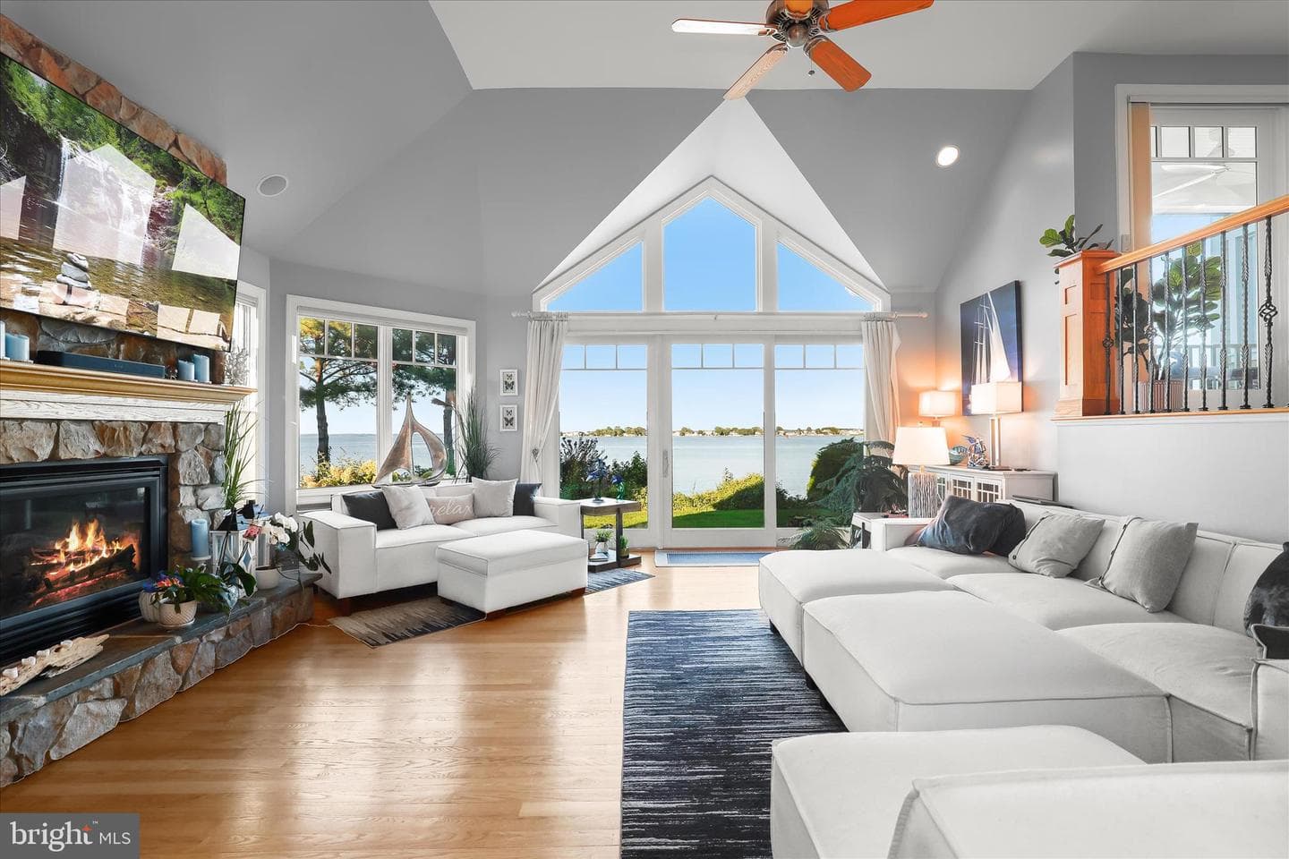 350 Narrows Pointe Drive photo 4