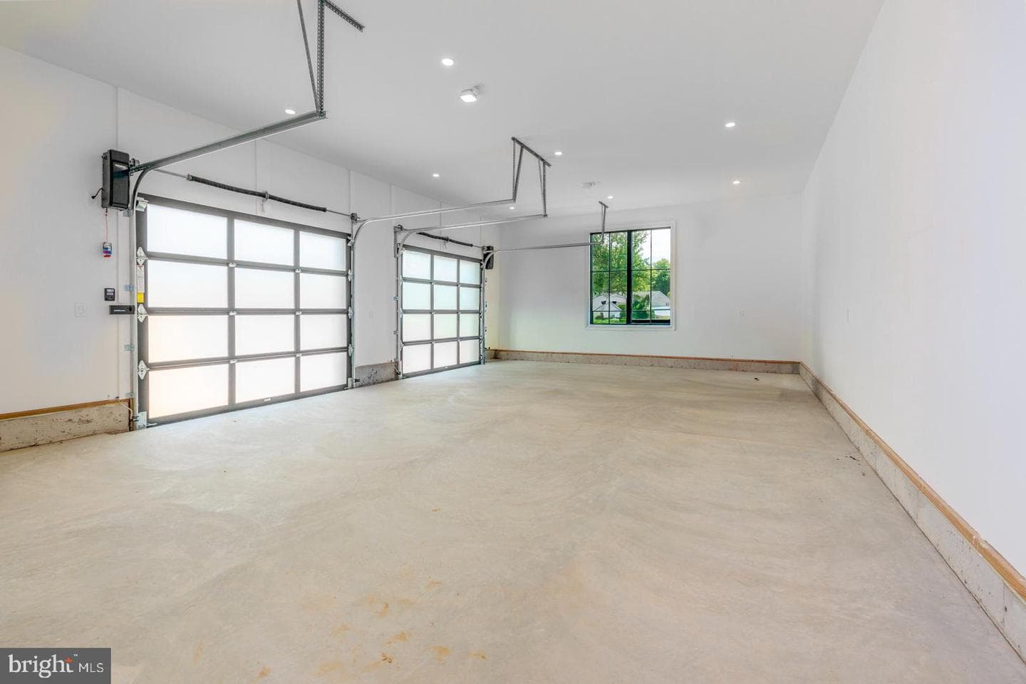 208 Tower Drive photo 35