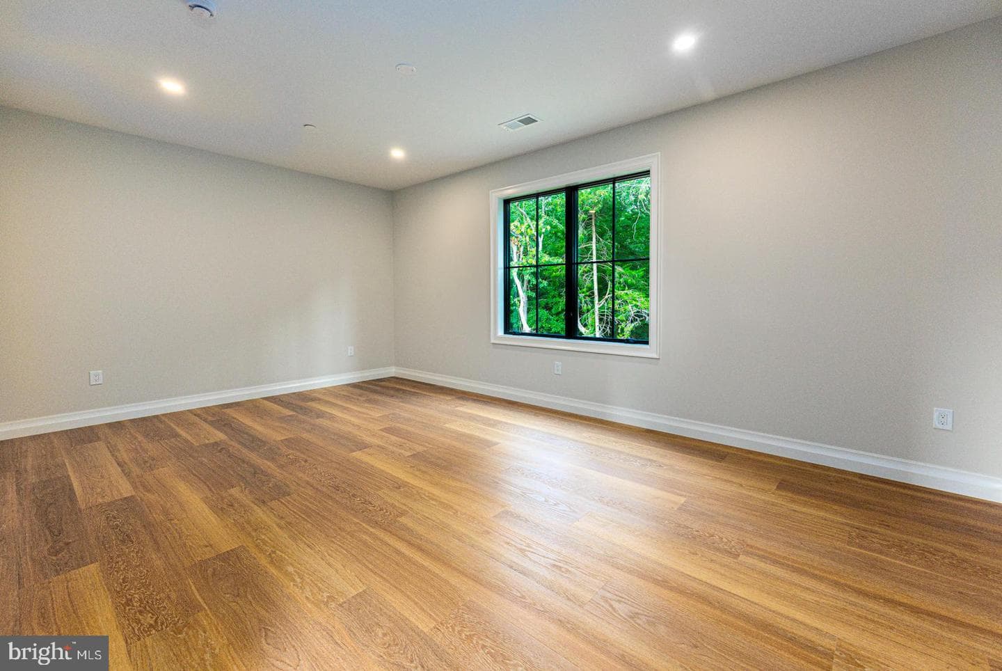 208 Tower Drive photo 41