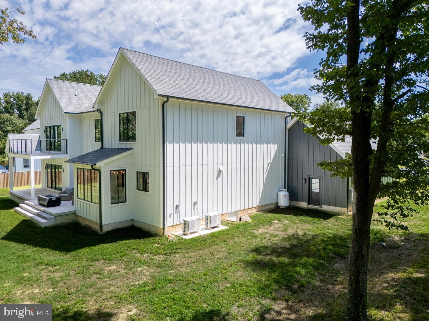 208 Tower Drive photo 7