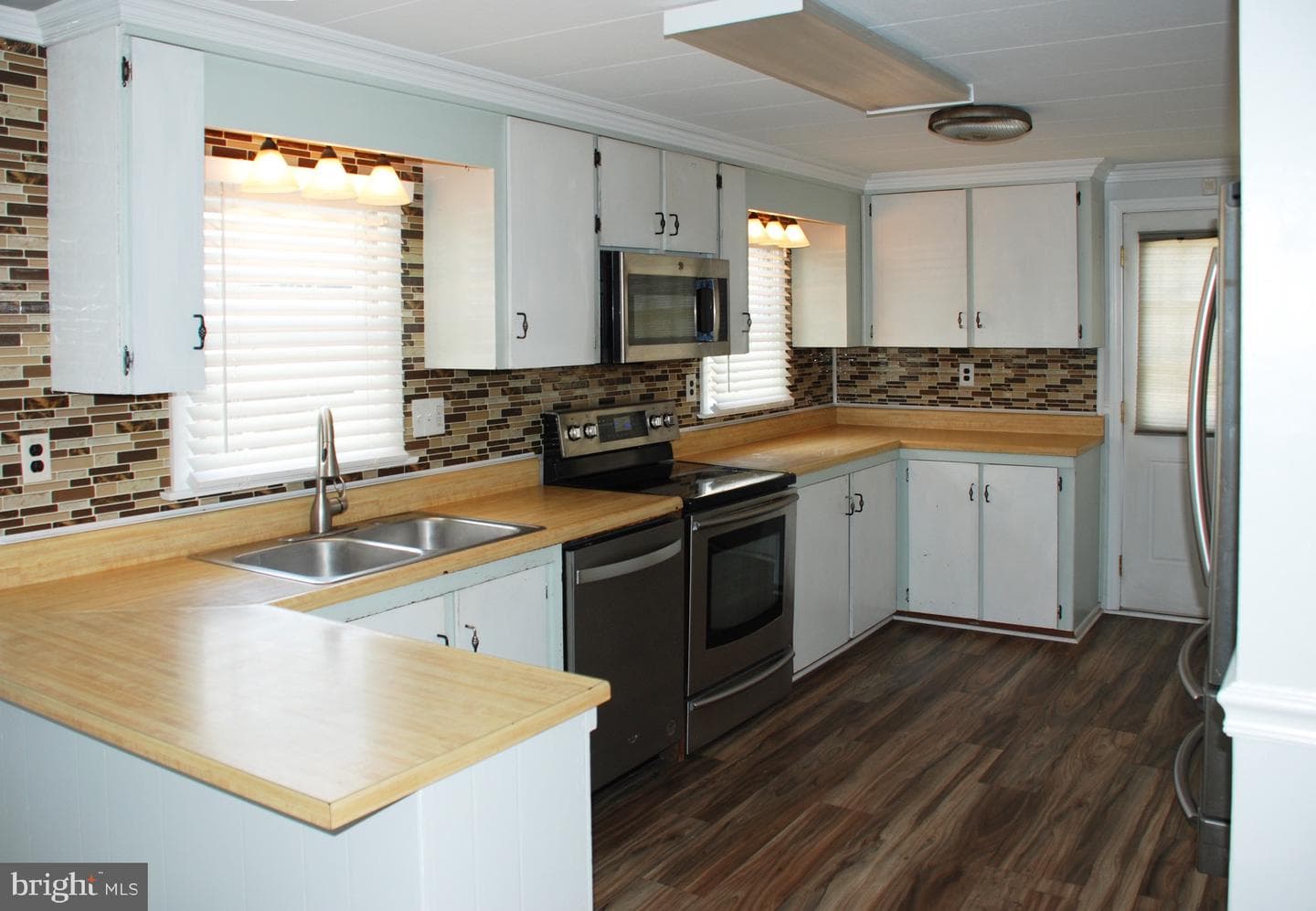 920 Cloverfields Drive photo 3
