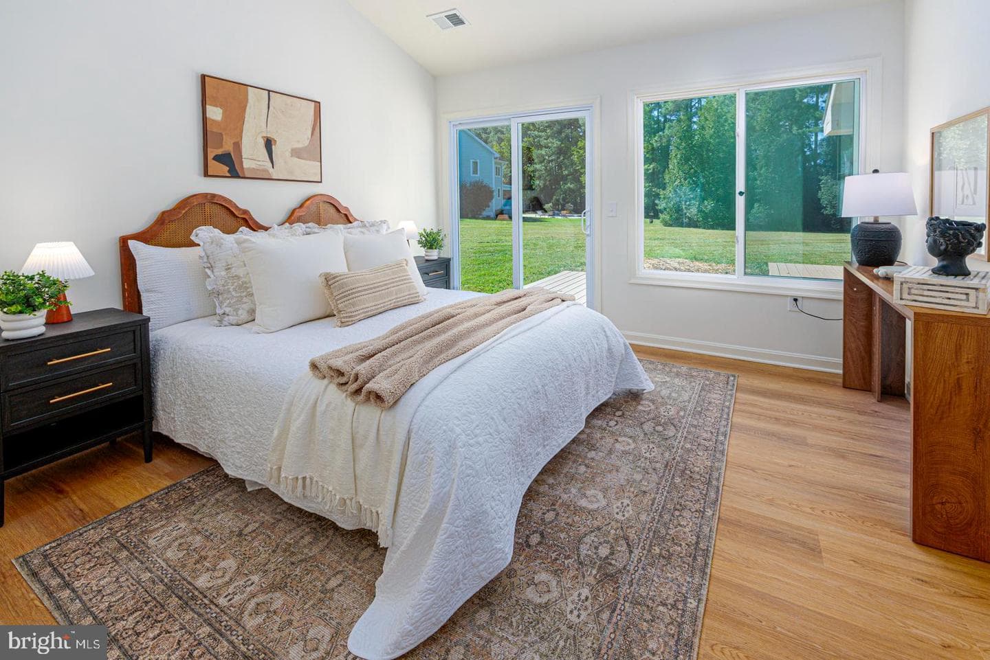 102 Golf Court photo 23