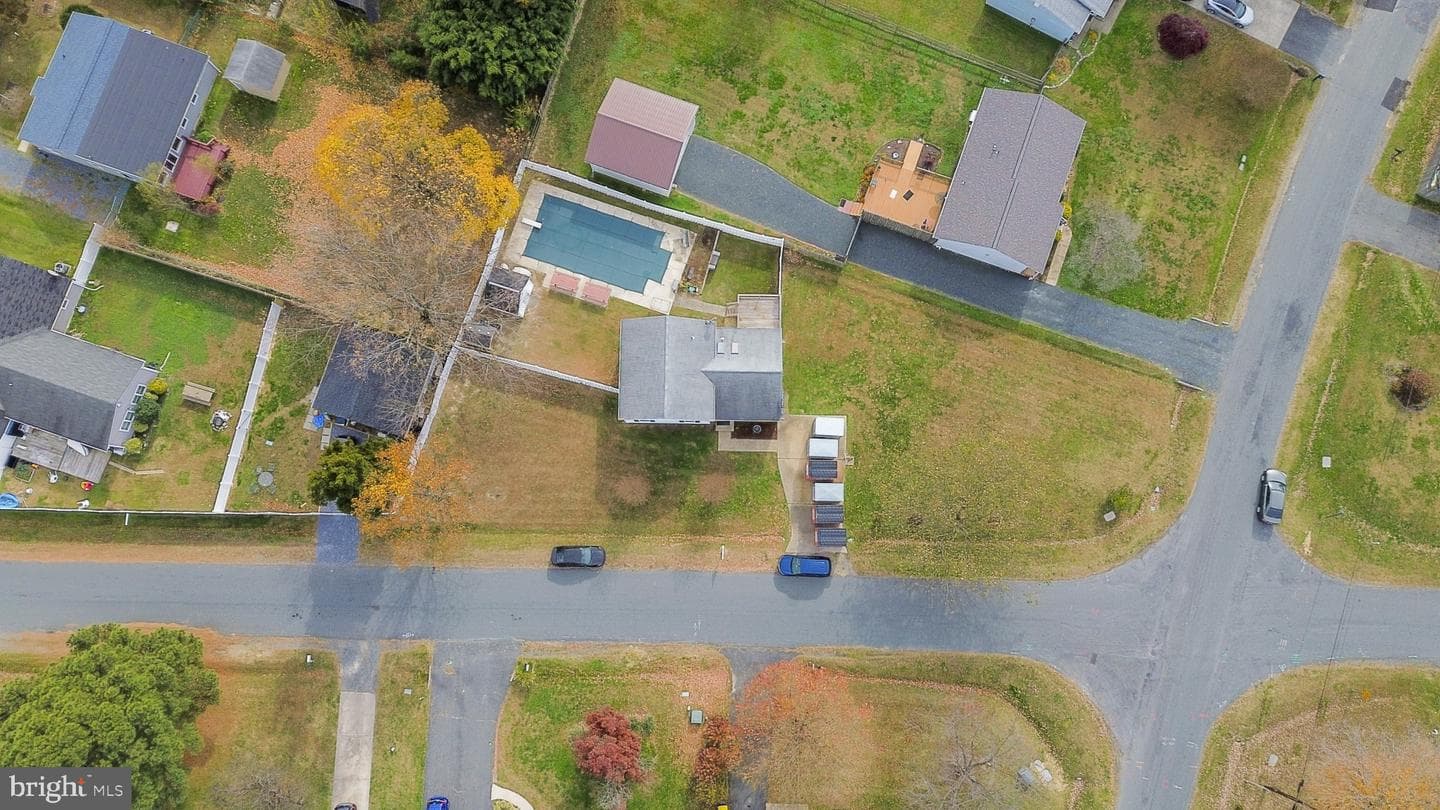 1916 Stevens Drive photo 39