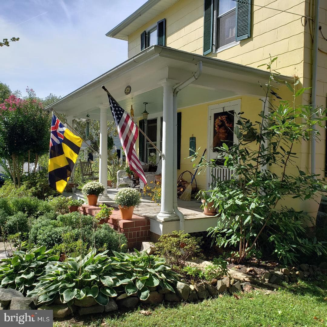104 Windsor Avenue photo 2