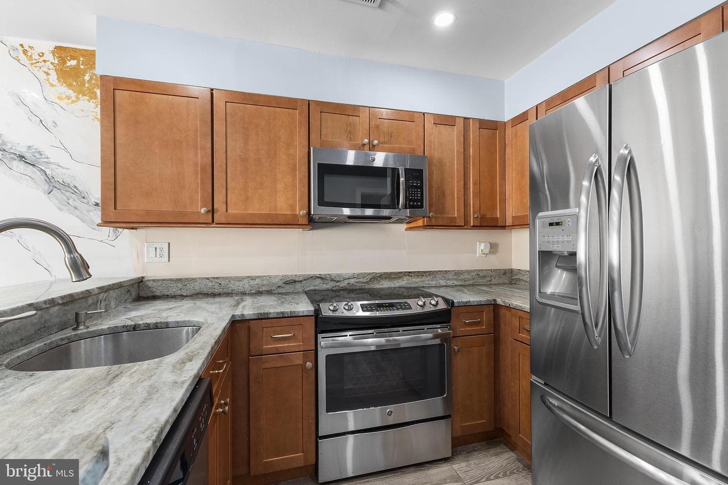 6 Queen Victoria Way photo 16