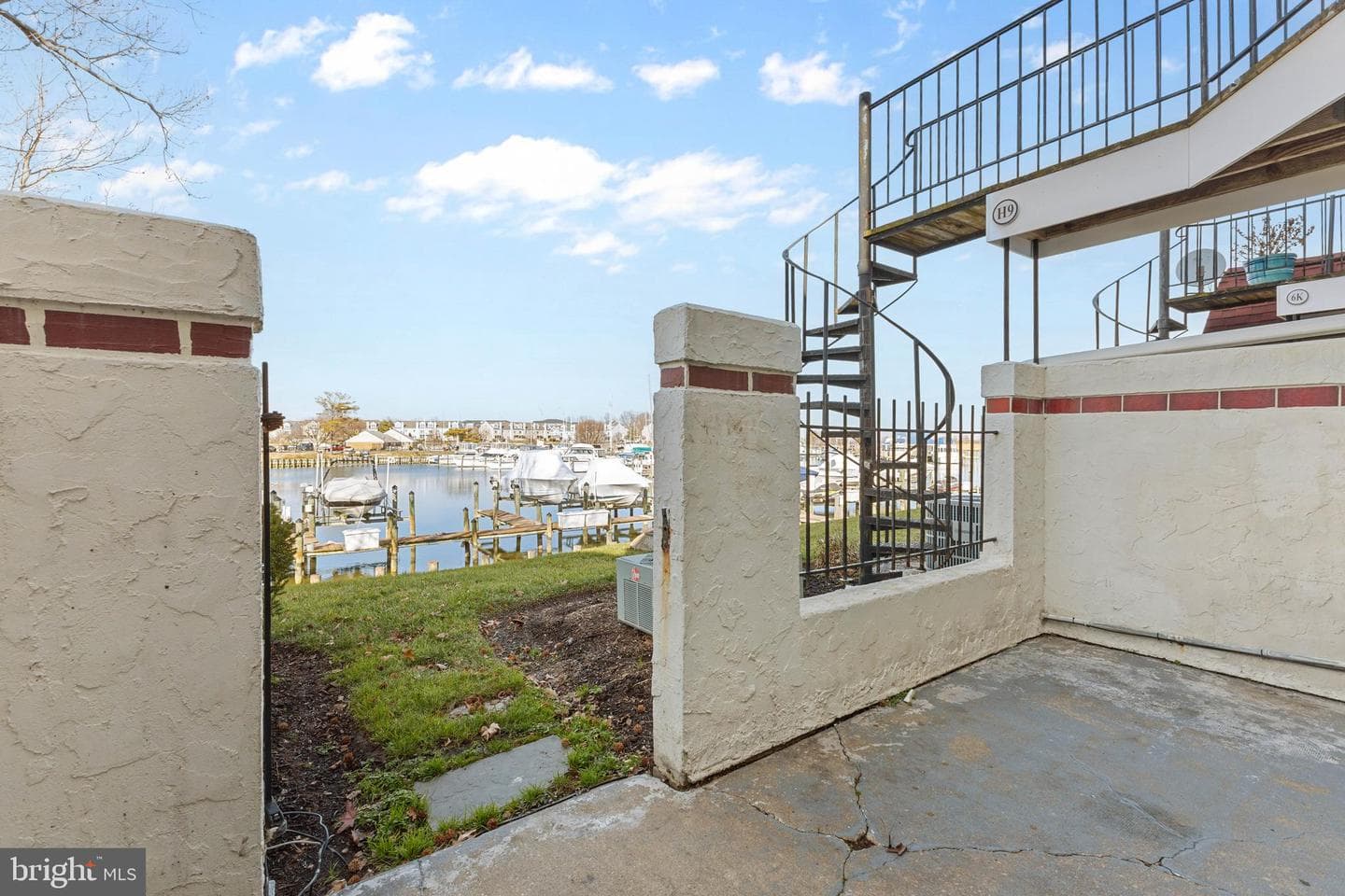 6 Queen Victoria Way photo 27