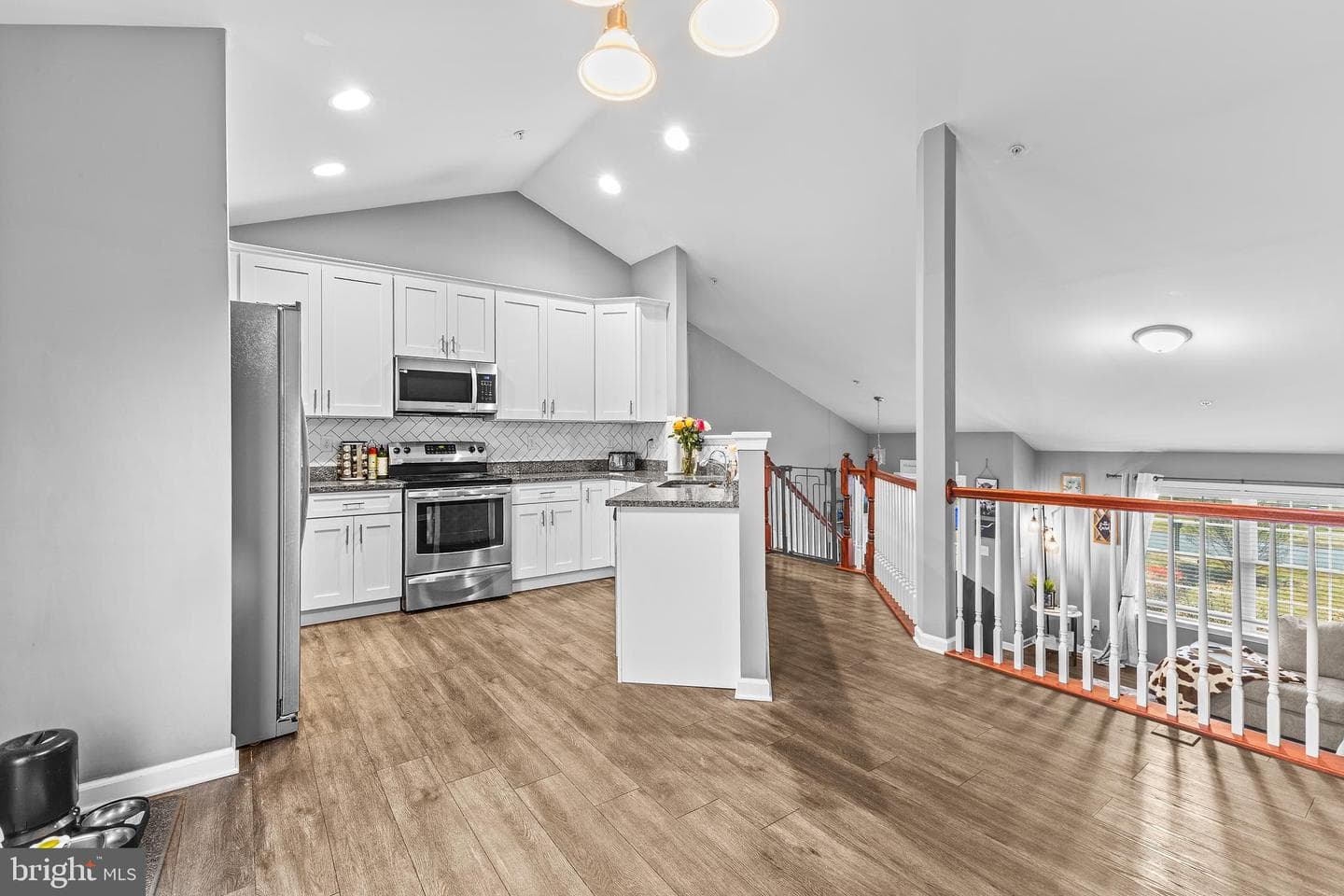 206 Melvin Avenue photo 11