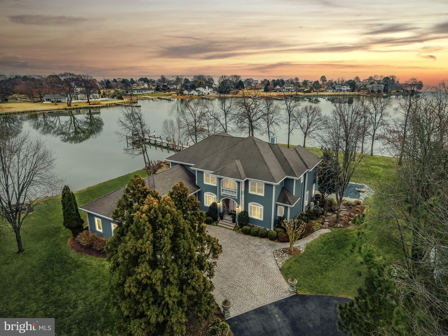 137 Tanners Point Drive photo 3
