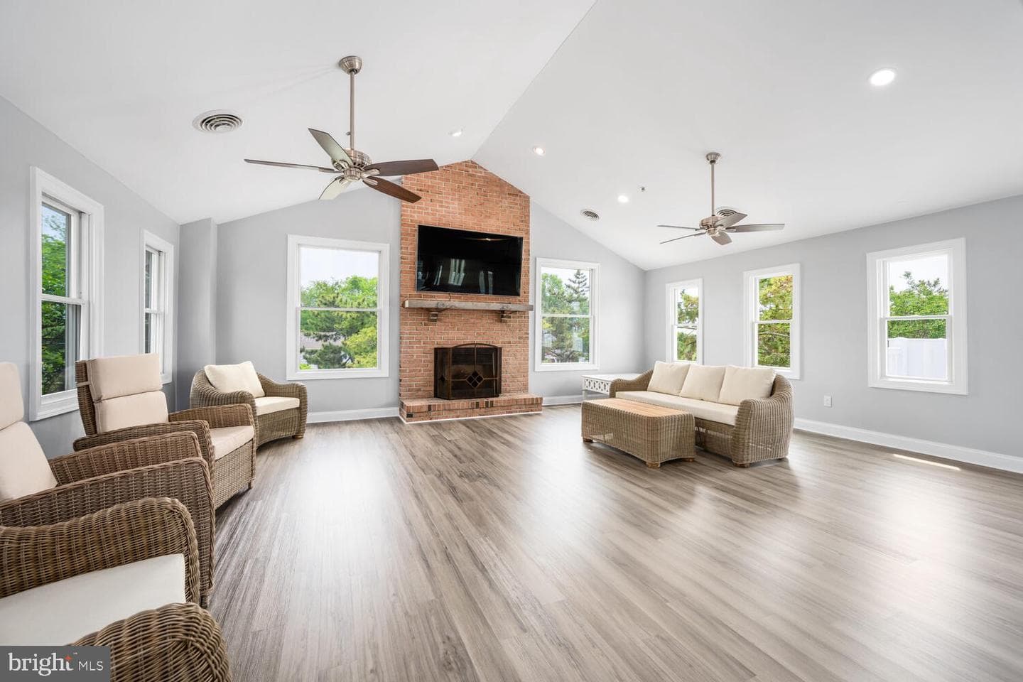 402 Blenny Lane photo 46