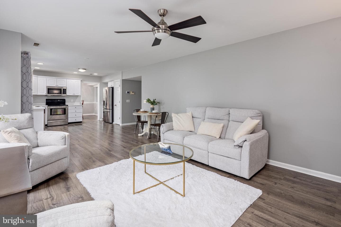 421 Victoria Way photo 13