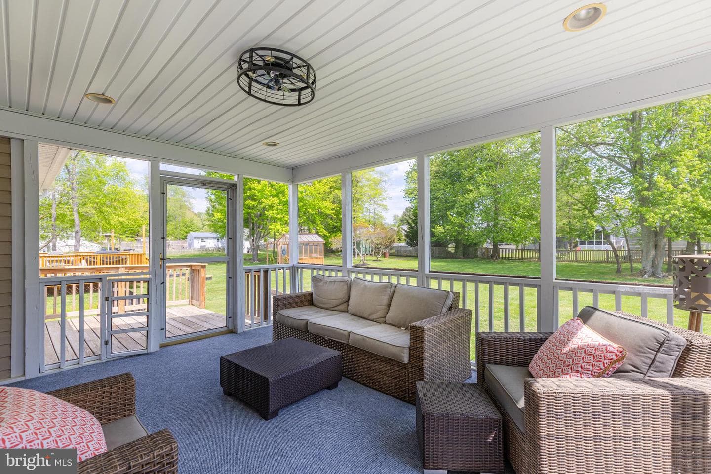 421 Victoria Way photo 34