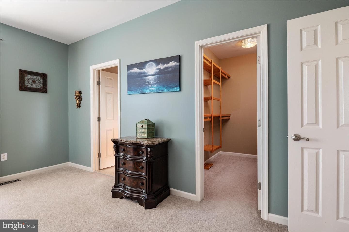111 Keenan Way photo 28