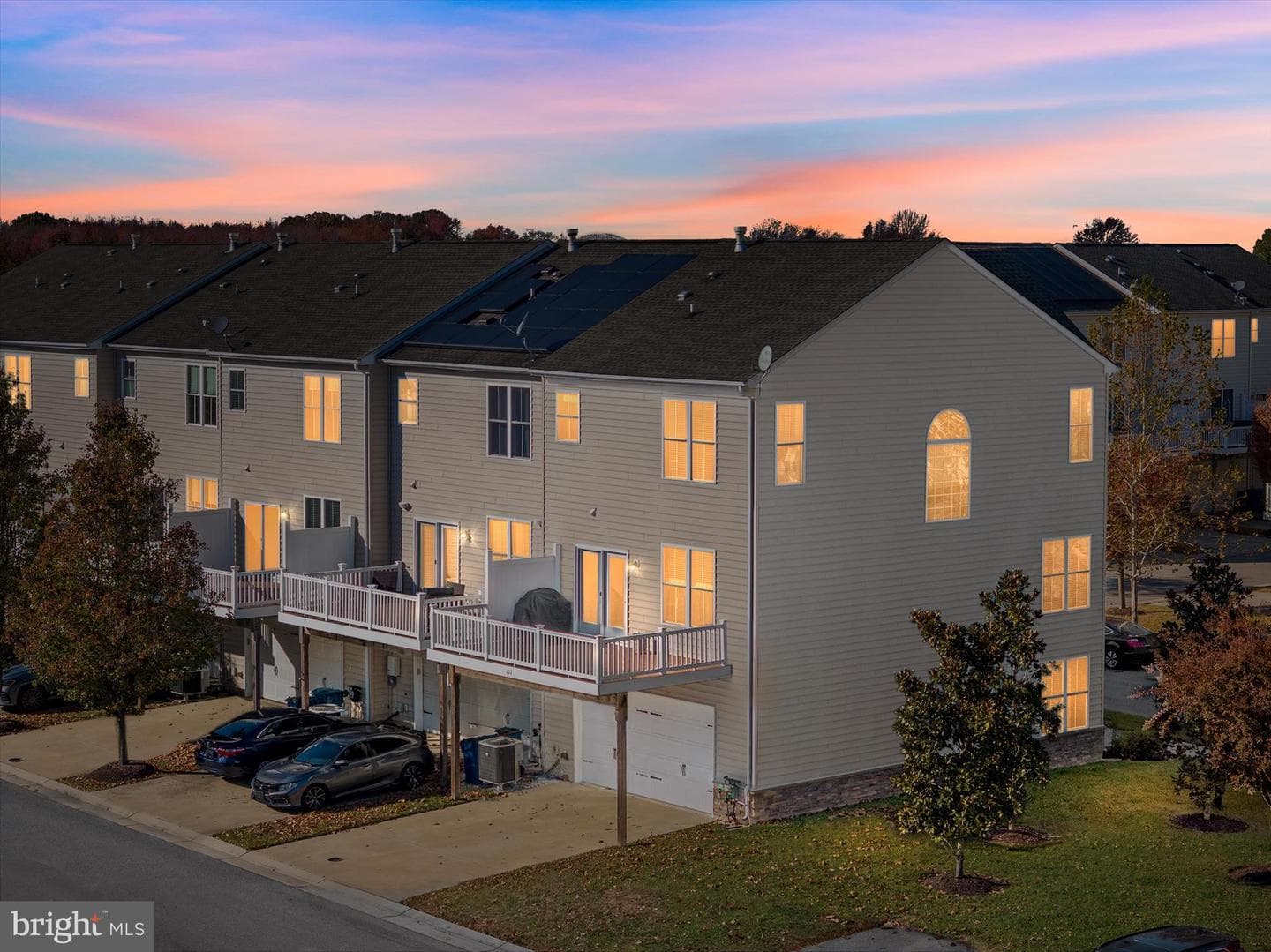 111 Keenan Way photo 3
