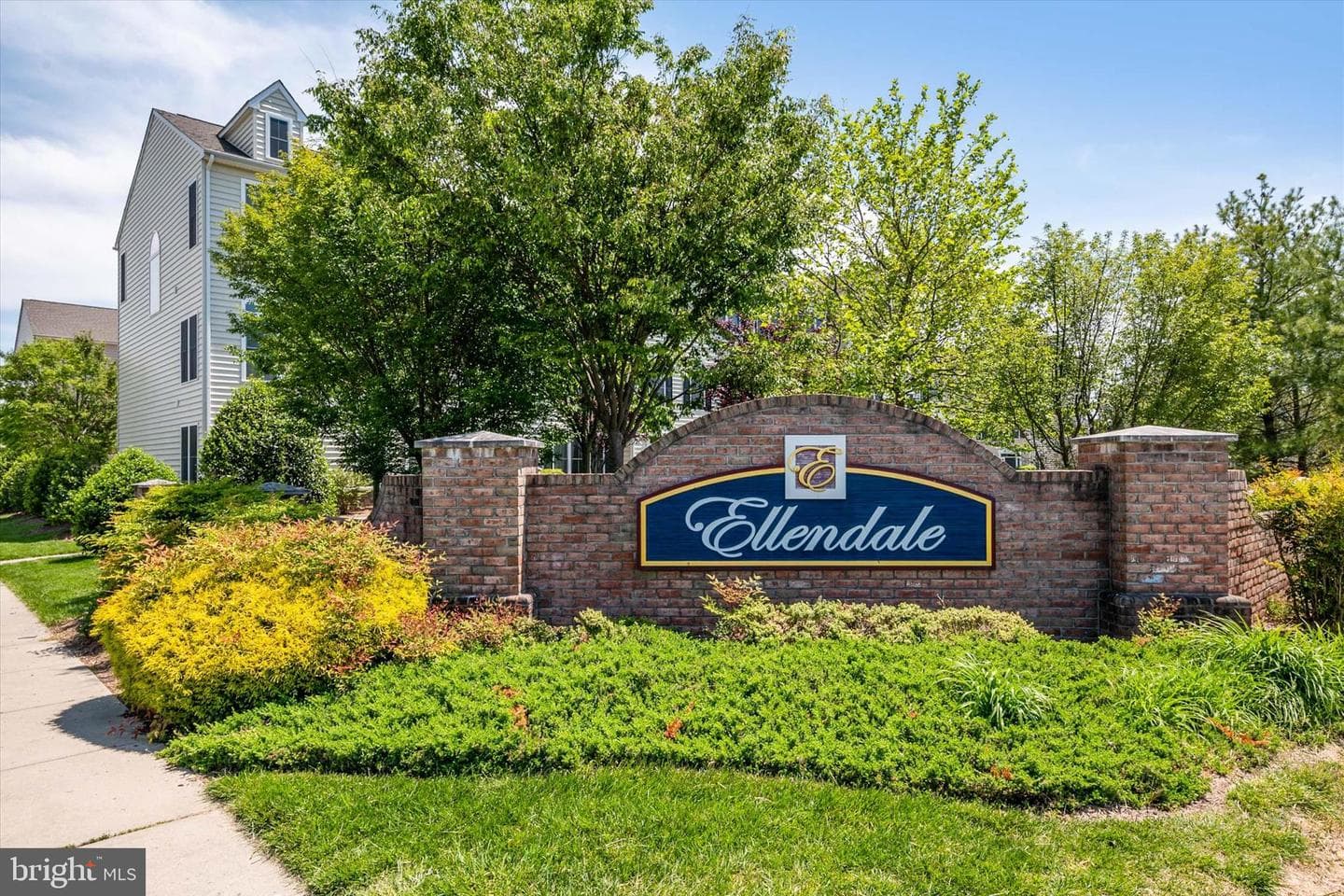 111 Keenan Way photo 44