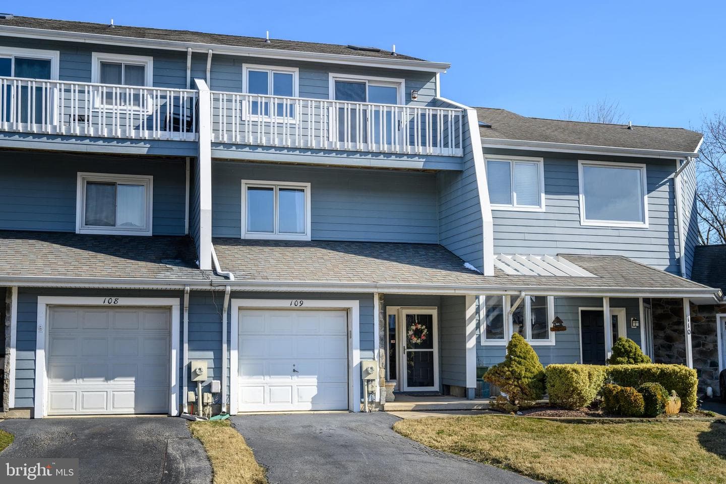 109 Bayview photo 39