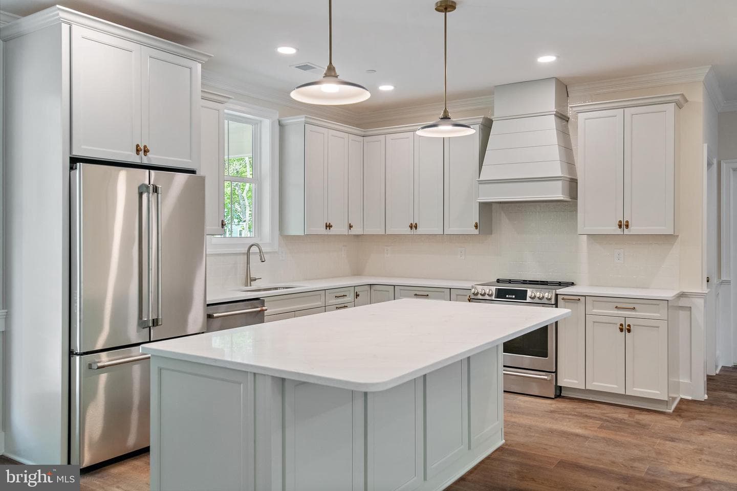 410 5 Farms Drive photo 3