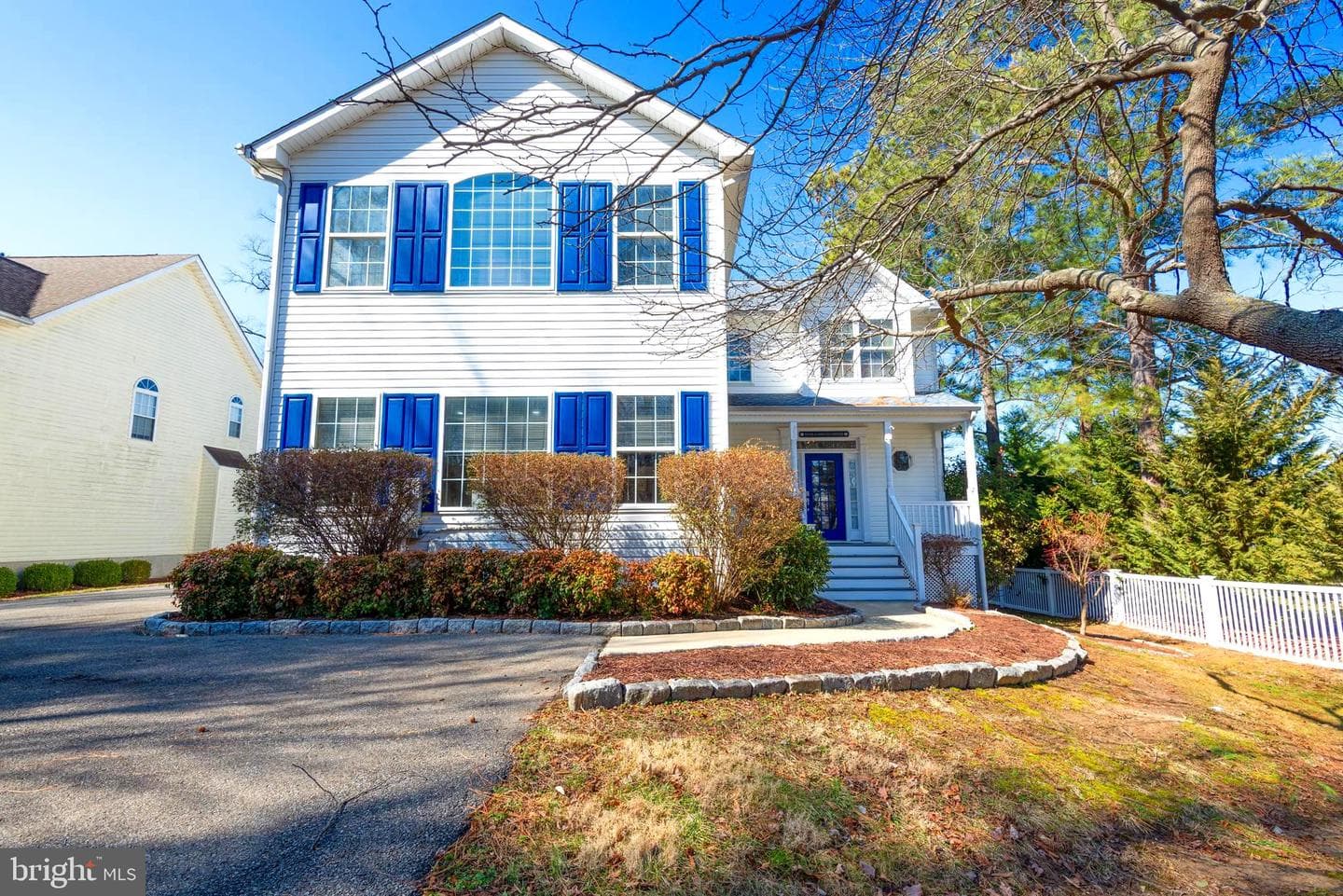 2613 Cecil Drive photo 2
