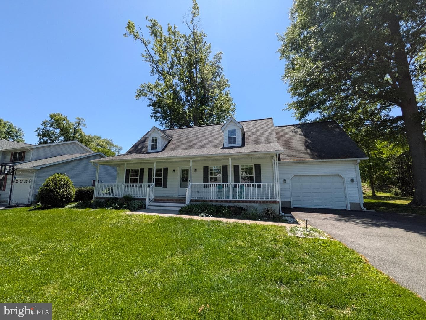931 Petinot Place photo 27