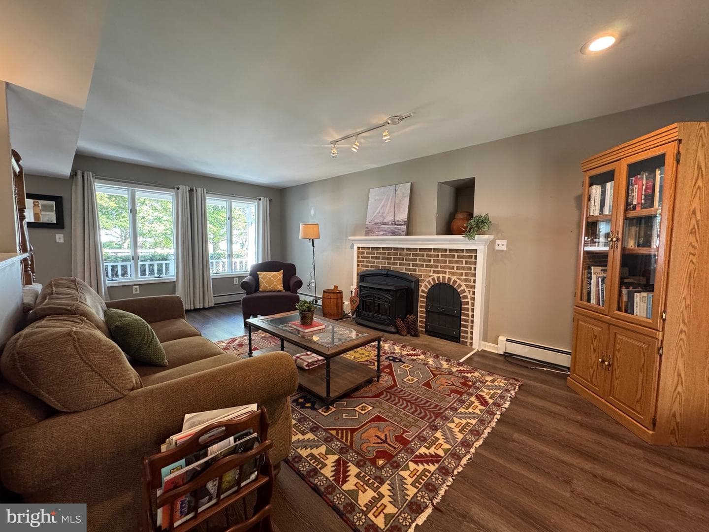 211 Queen Anne Road photo 12