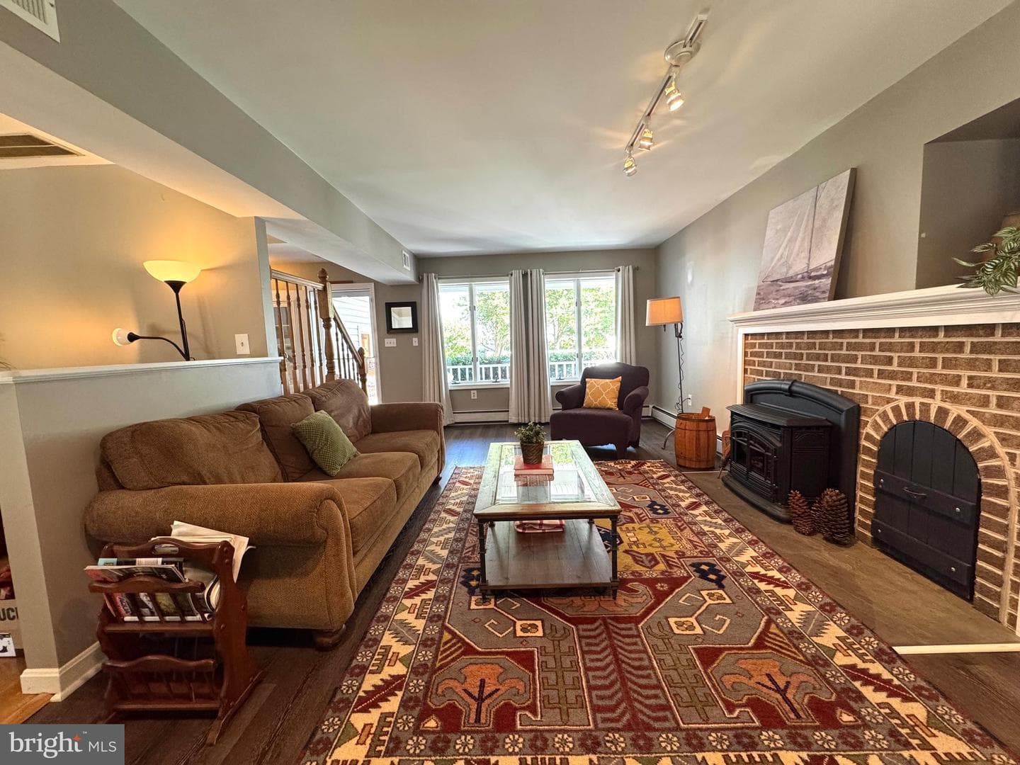 211 Queen Anne Road photo 13