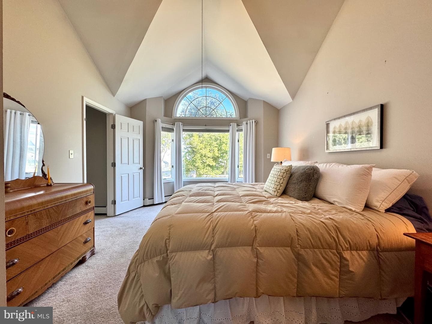 211 Queen Anne Road photo 34