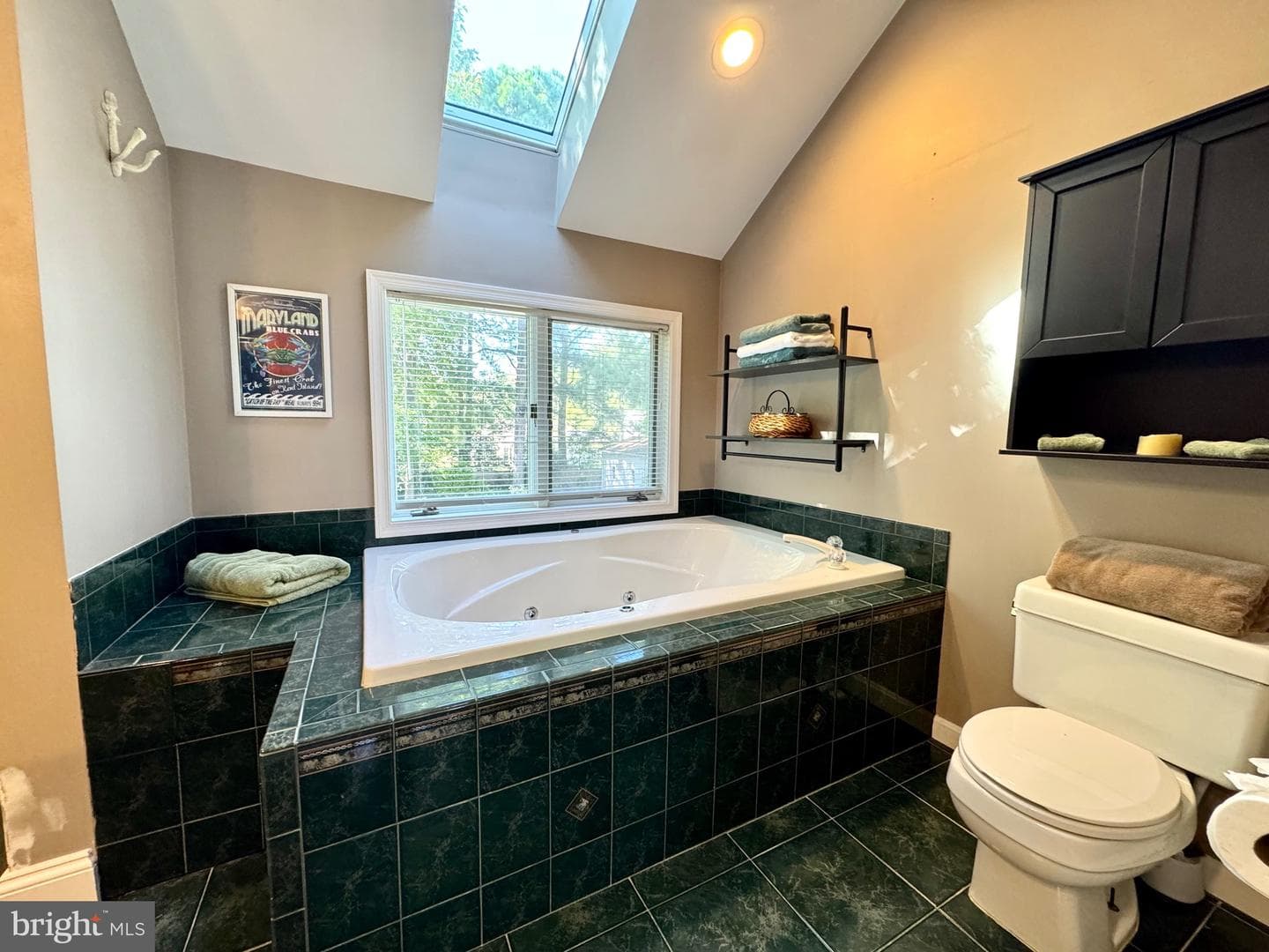 211 Queen Anne Road photo 41