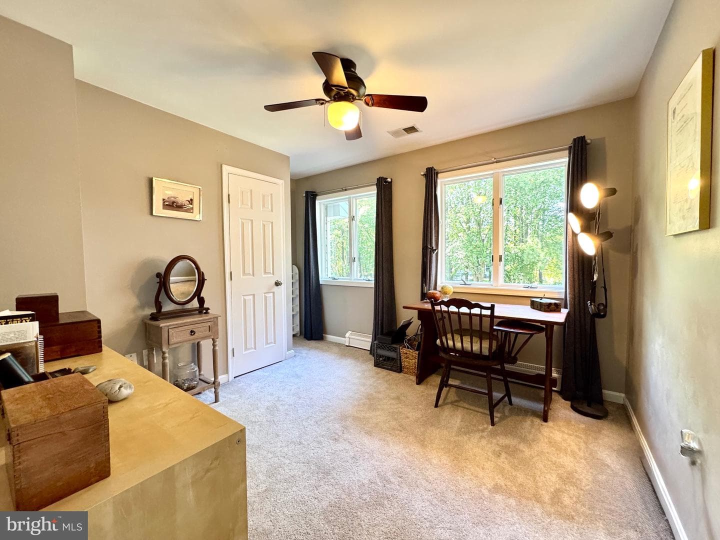 211 Queen Anne Road photo 43