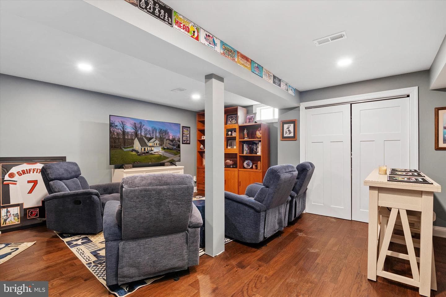 209 N Brook Drive photo 39