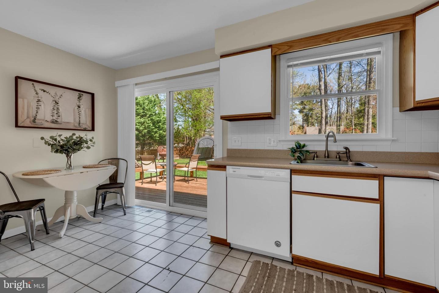 320 Mckay Road photo 18